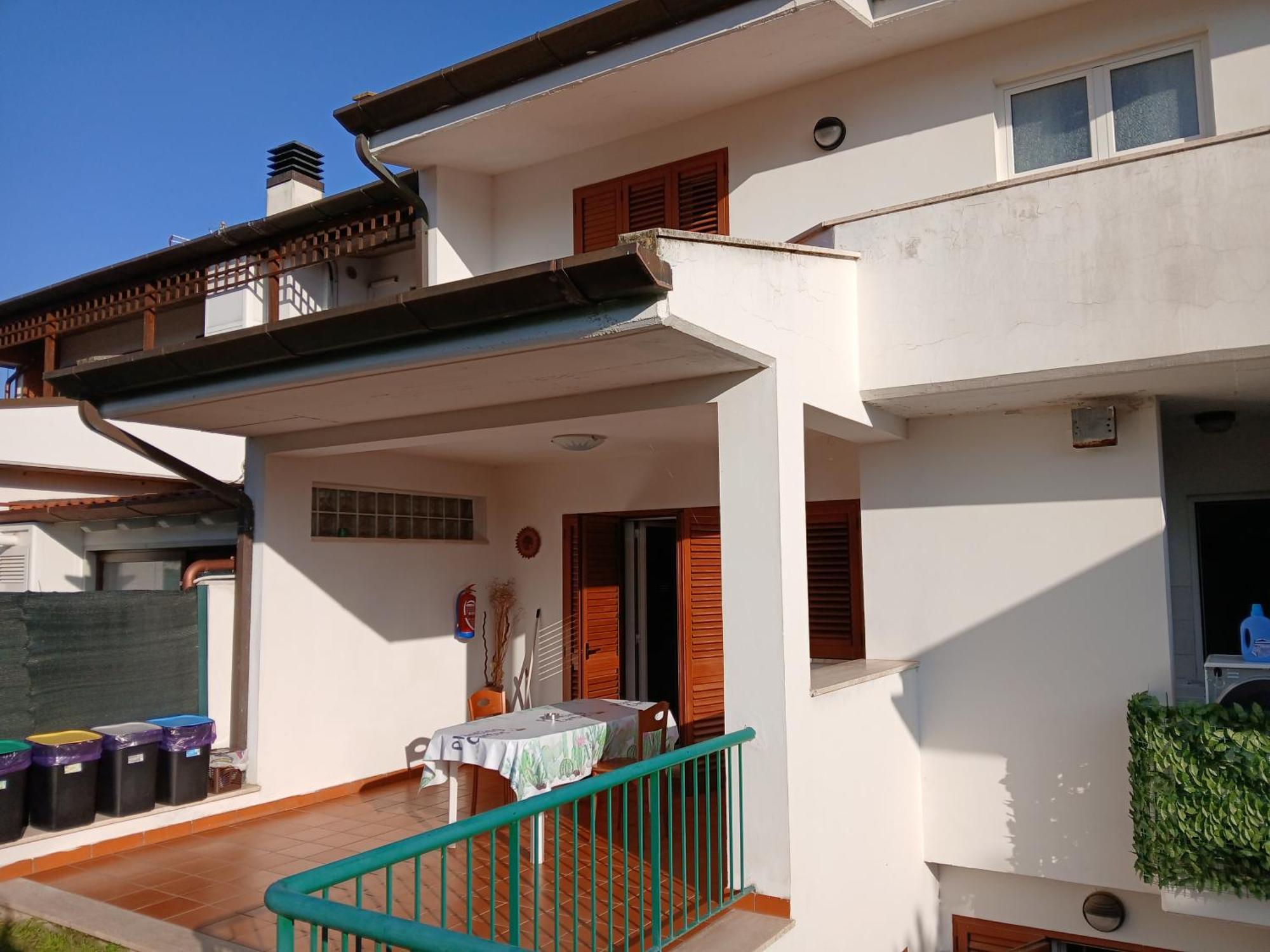 Willa La Casa Di Ale Latina Zewnętrze zdjęcie